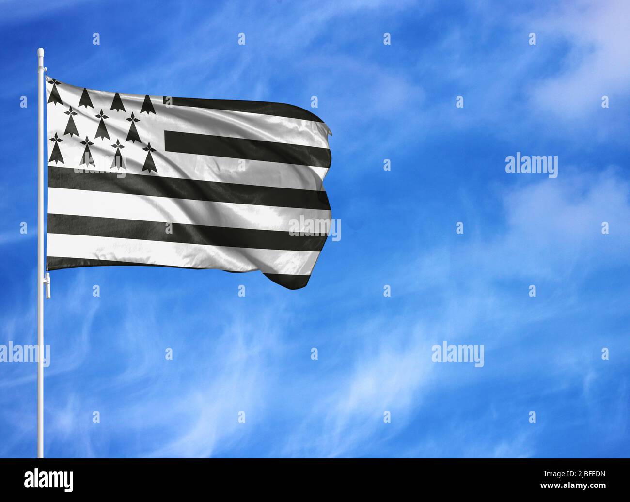 National flag of Brittany on a flagpole Stock Photo - Alamy
