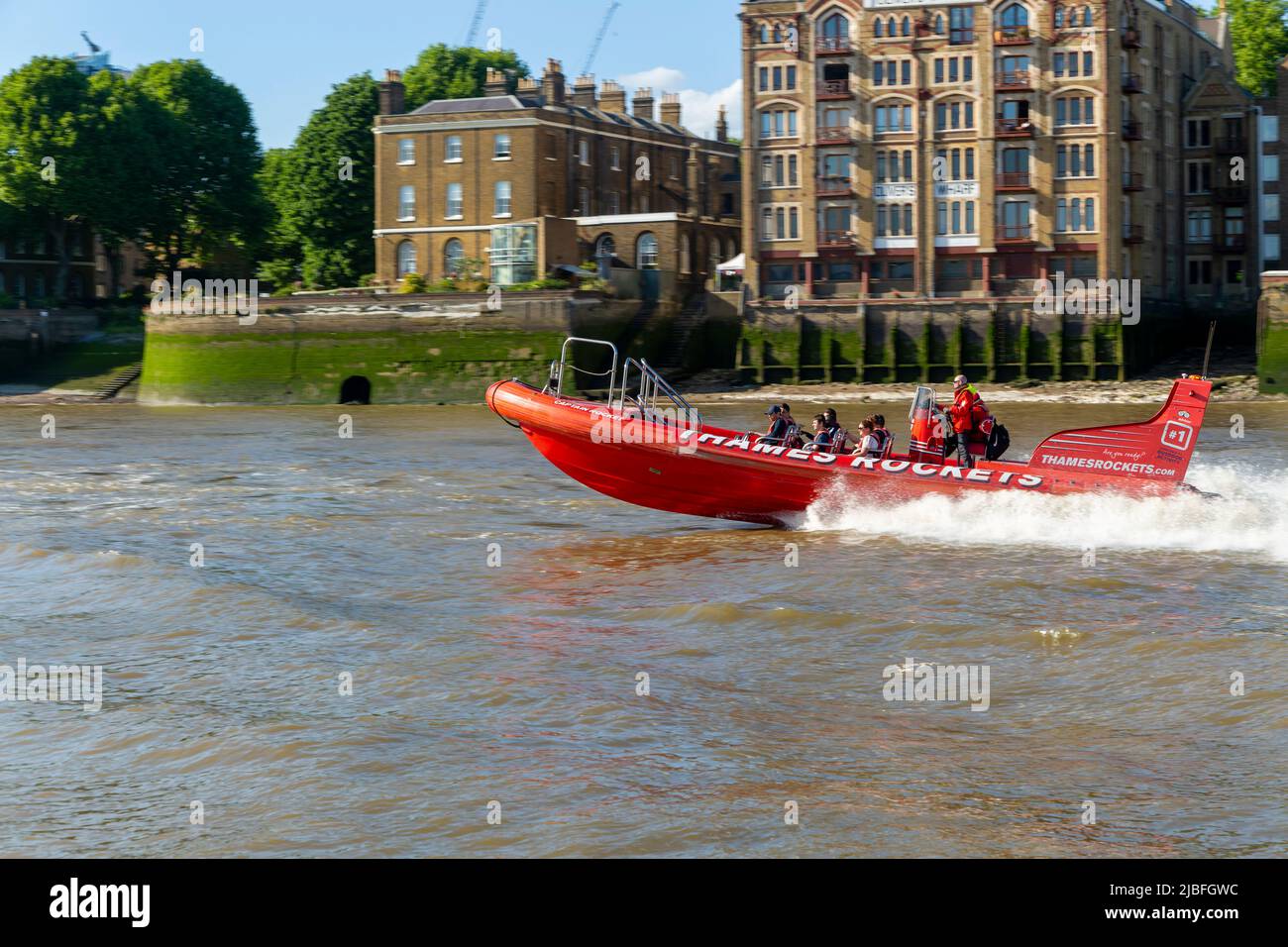 Thames Rockets speedboat adventure rigid inflatable jet boat high speed