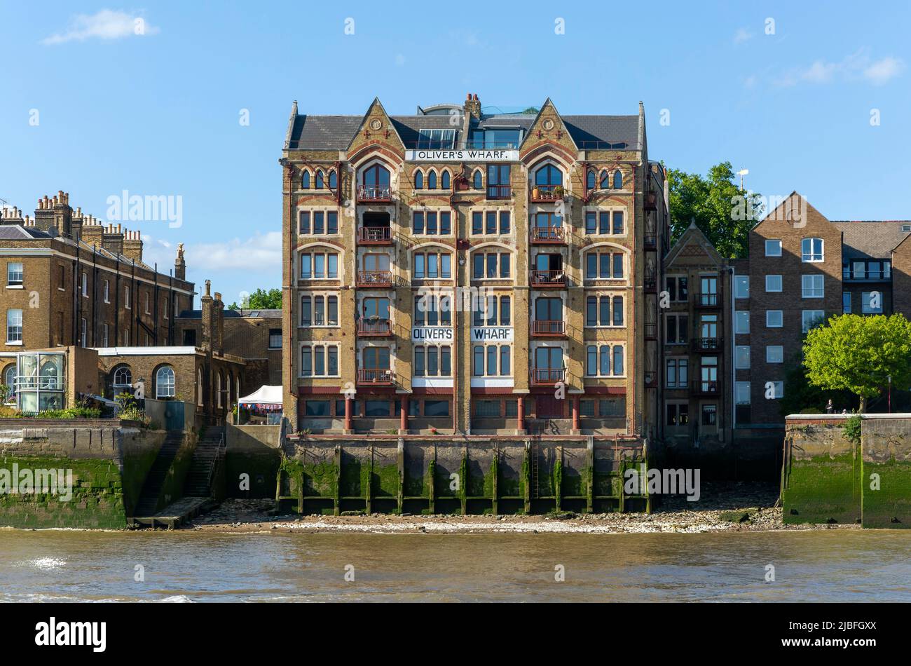 Olivers Wharf Industrial Building Converted To Waterfront Apartment Housing River Thames 2436