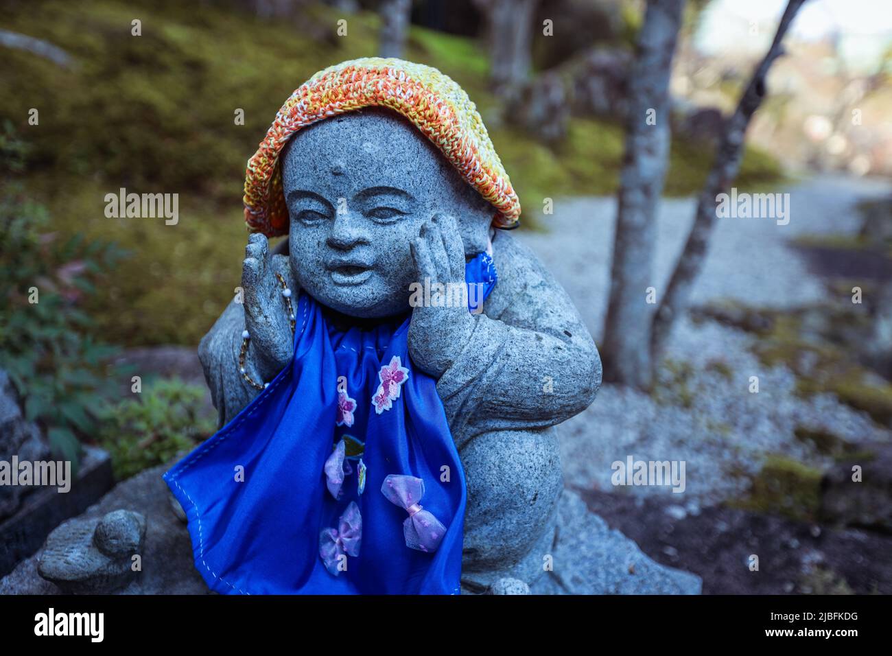 Stone statue near the Buddhist Temple Stock Photo Alamy