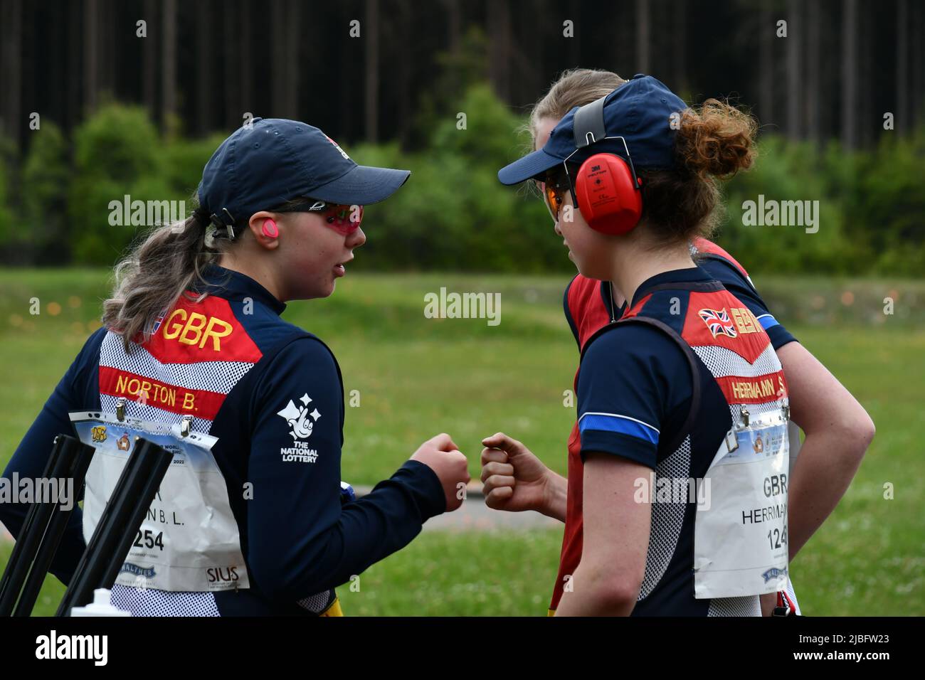 Great Britain Womens Team Olympic Skeet take Gold in Junior World Cup, Suhl, Germany 2022. Phoebe Bodley-Scott, Bethany Norton and Sophie Herrmann Stock Photo