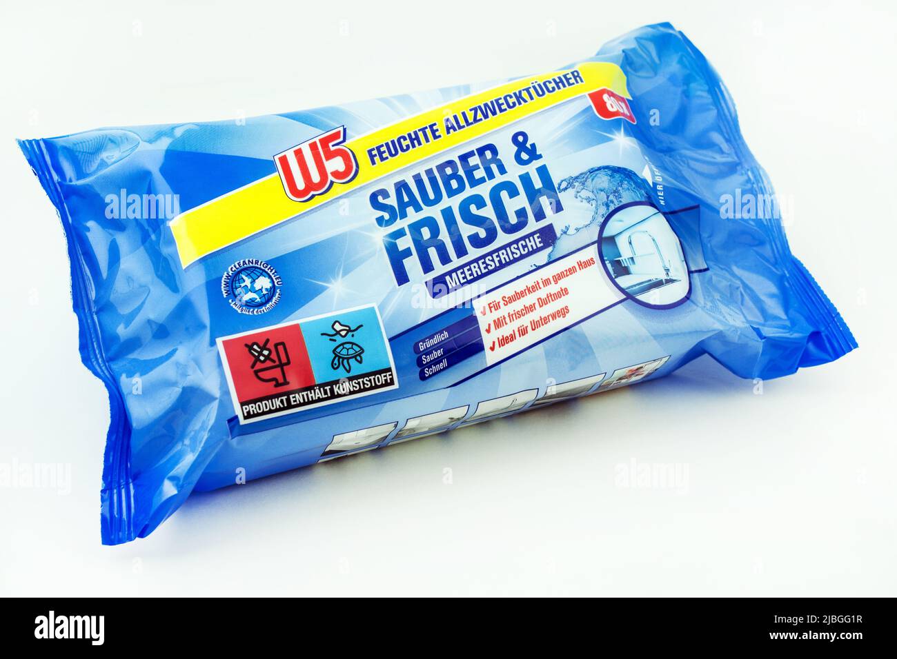 Hamburg, Germany - June 5  2022: Feuchte Allzwecktücher von W5 Sauber und Frisch - W5 All-Purpose Wet Wipes Clean and Fresh Stock Photo