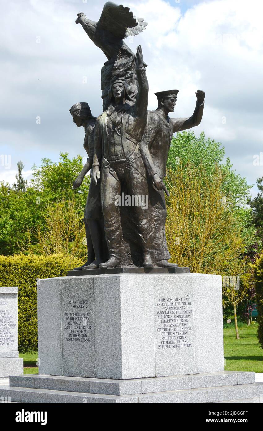 Bronze Statue Memorial to the Polish Armed Forces in World War II at