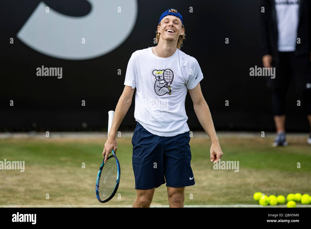 Stuttgart, Germany. 06th June, 2022. Tennis, ATP Tour - Stuttgart,  training: Denis Shapovalov from Canada during practice. Credit: Tom  Weller/dpa/Alamy Live News Stock Photo - Alamy