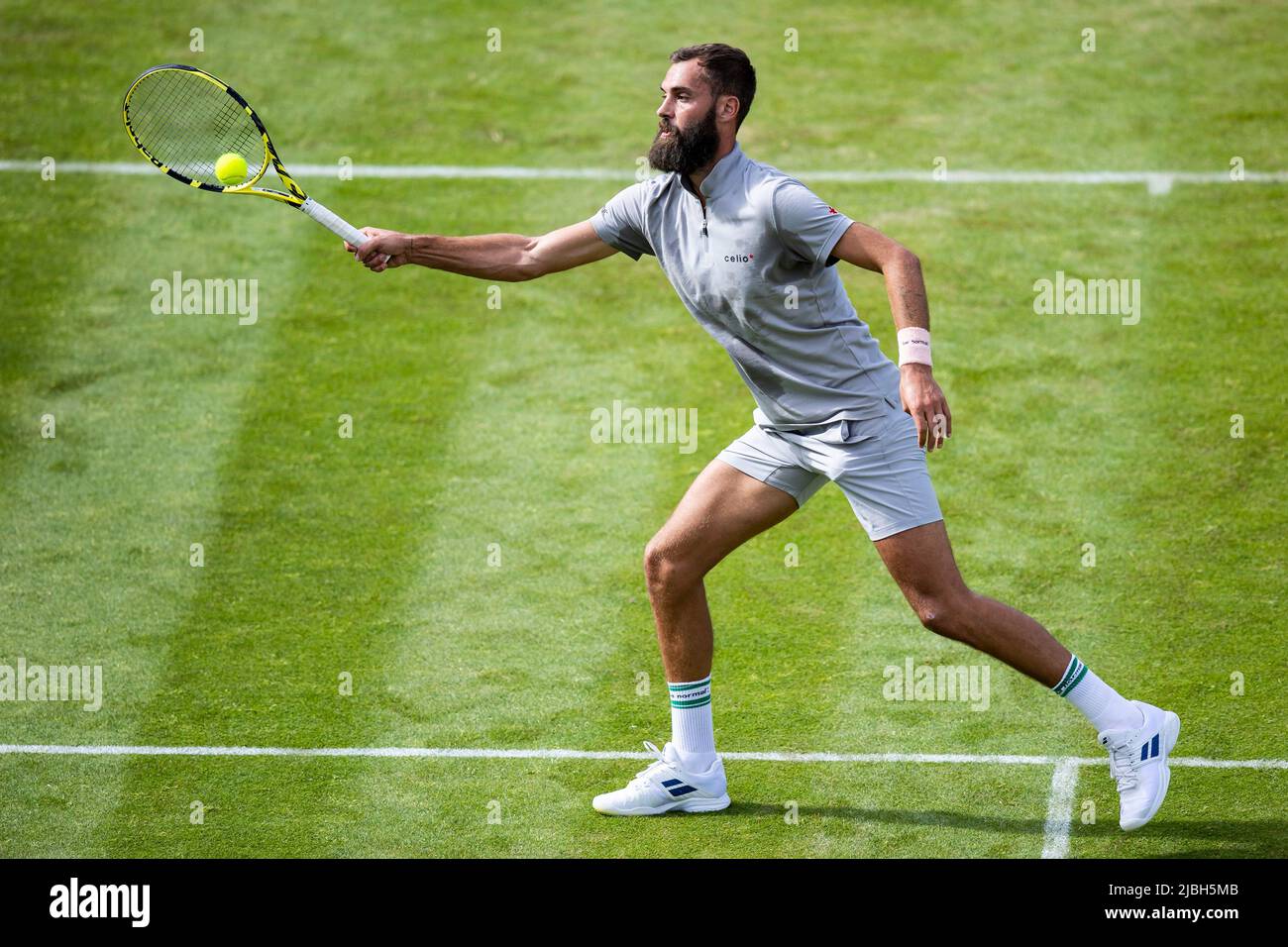 Stuttgart, Germany. 06th June, 2022. Tennis, ATP Tour - Stuttgart, 1st round, Sonego (Italy) - Paire (France): Benoit Paire in action. Credit: Tom Weller/dpa/Alamy Live News Stock Photo