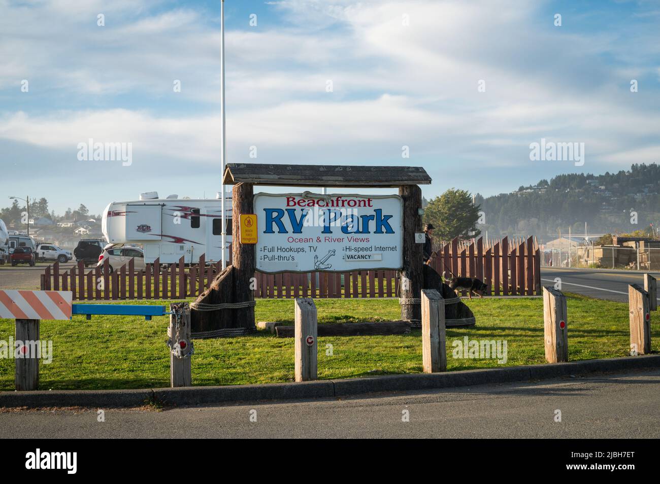 Beachfront RV Park sign in Brookings Oregon Stock Photo Alamy