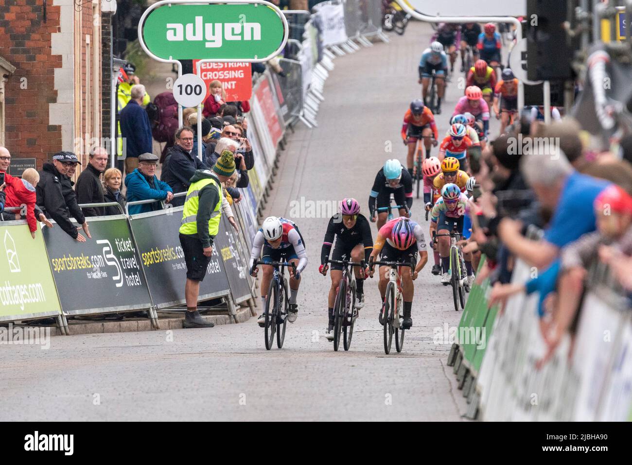 Bury St. Edmunds, Suffolk, UK. 6th Jun, 2022. The UCI Women’s Tour
