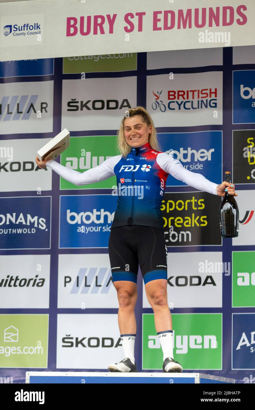 Bury St. Edmunds, Suffolk, UK. 6th Jun, 2022. The UCI Women’s Tour