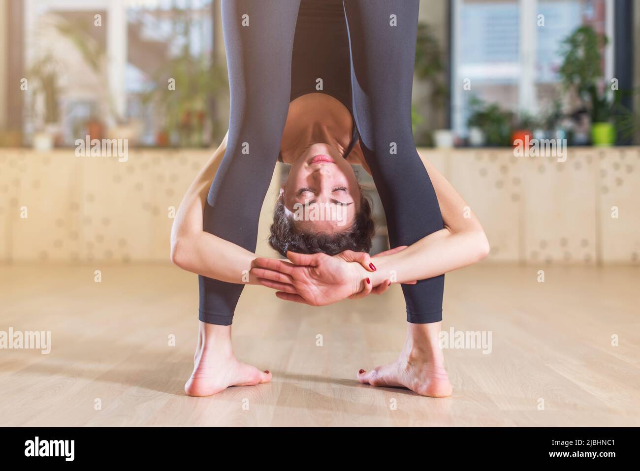 Head between her legs hi-res stock photography and images - Alamy