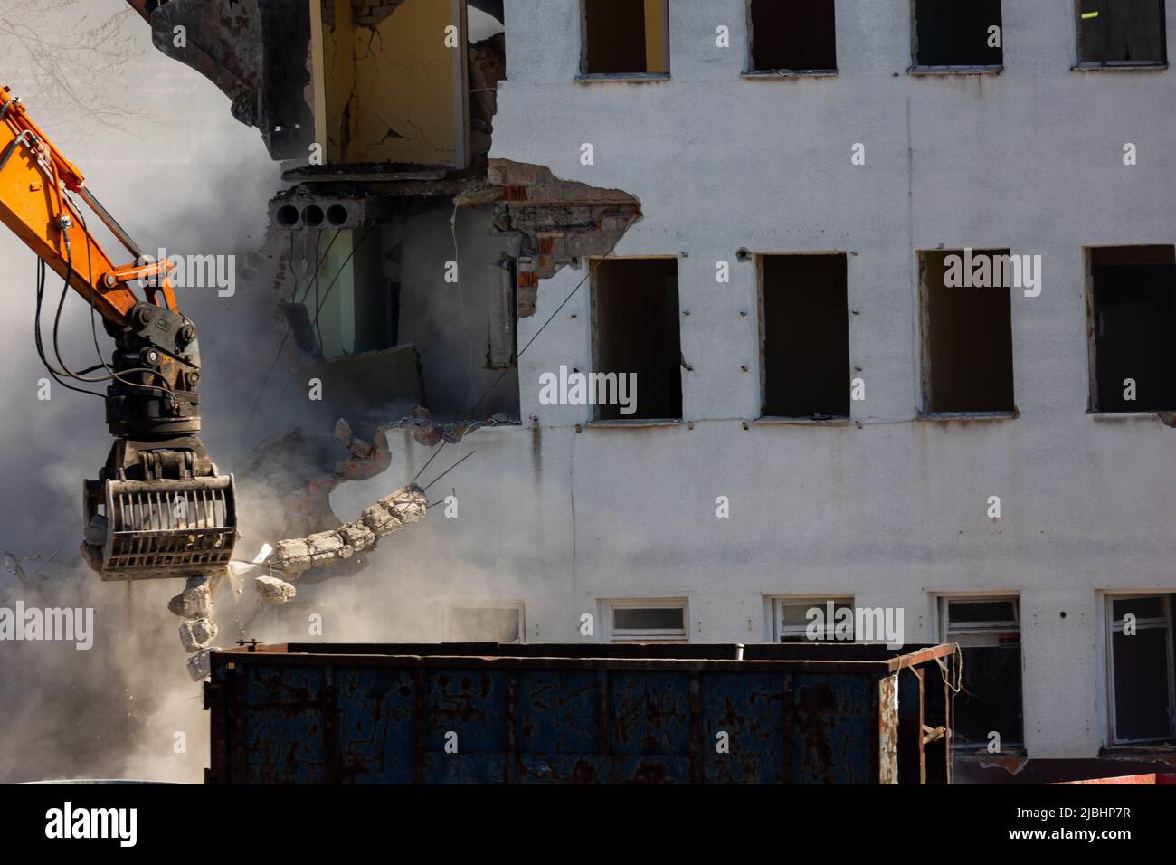Dangerous construction site hi-res stock photography and images - Alamy
