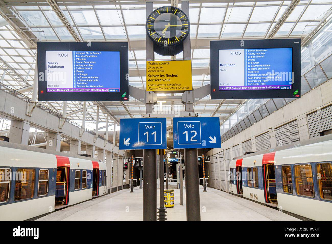 Paris France,10th arrondissement,Gare du Nord,RER B Line train station platform monitor empty Stock Photo