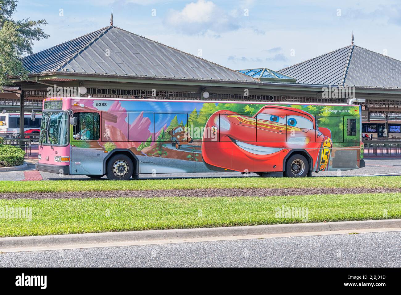 Disney Land World Store Theme Park Racers White Transport Bus Die