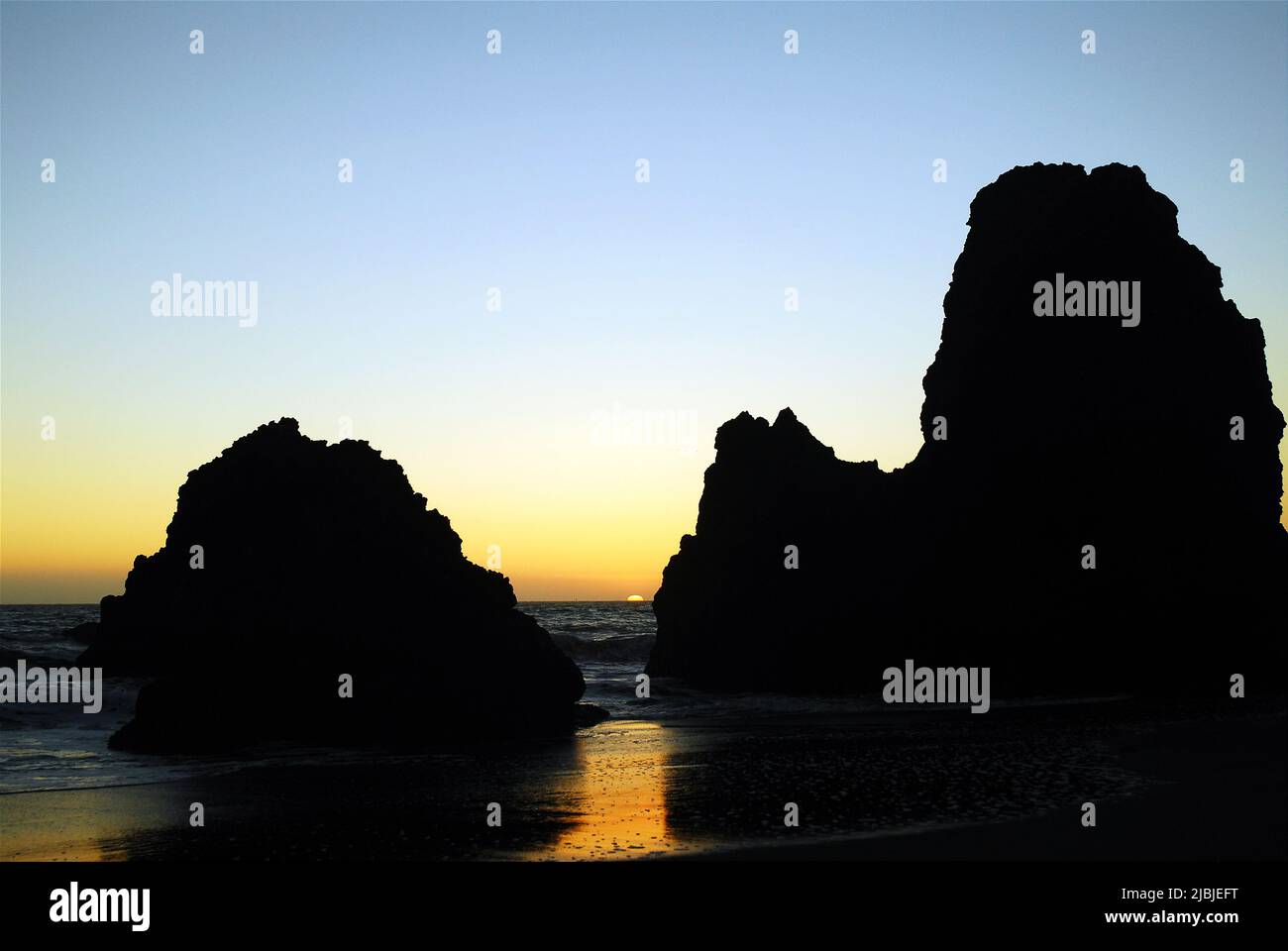 San Fran Rodeo Beach Rock formations at Rodeo Beach, near San Francisco, are rendered in ...