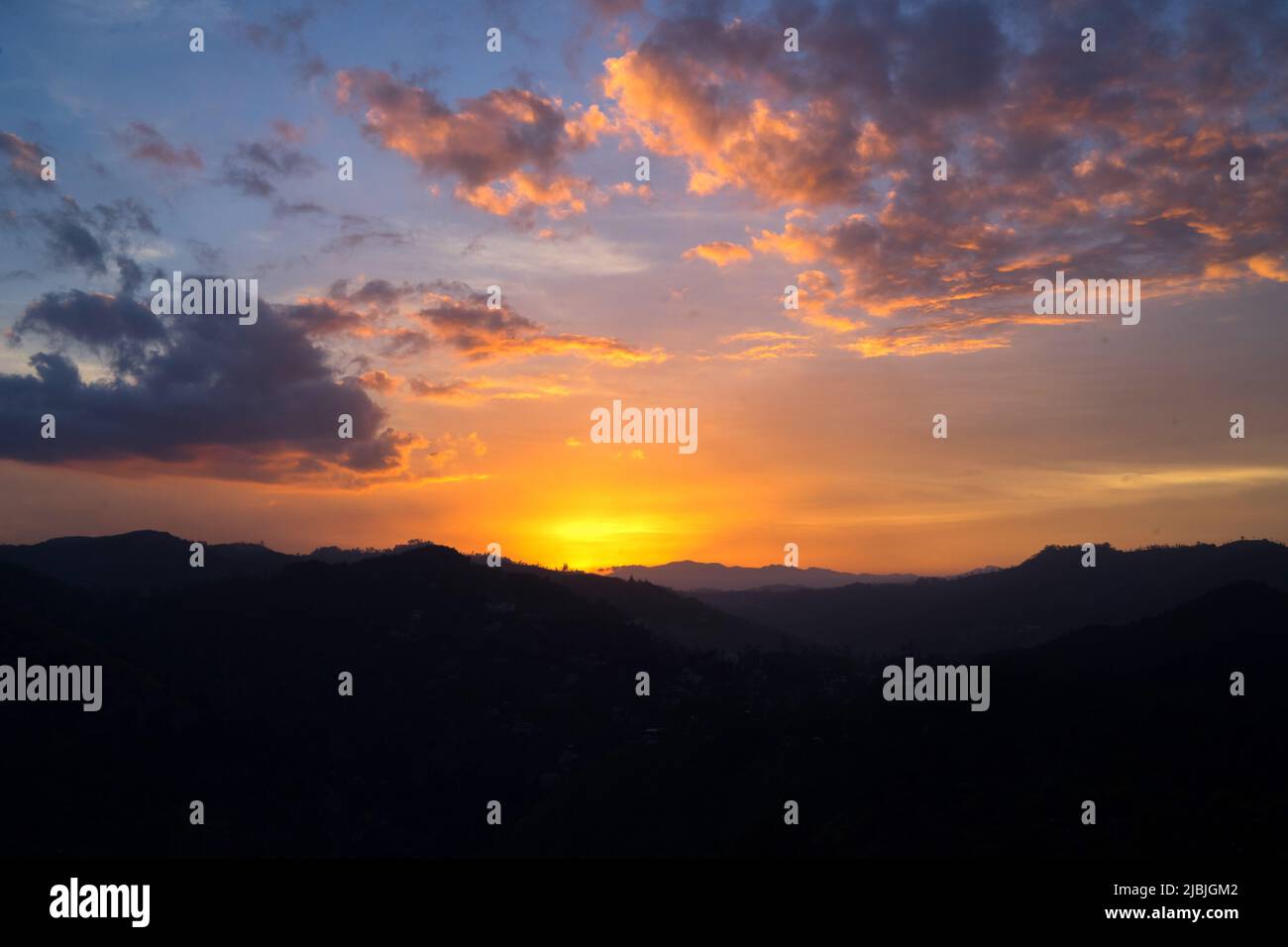 4k sunset wallpaper hi-res stock photography and images - Alamy