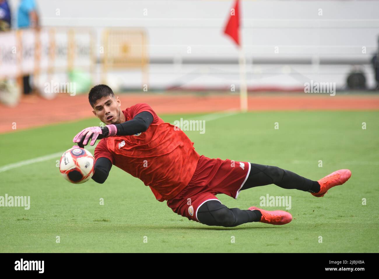 SAN JOSE, Costa Rica: Costa rican goalkeeper Aaron Cruz warms up previous to the 2-0 Costa Rica victory over Martinique on June 5th, 2022. A first-hal Stock Photo