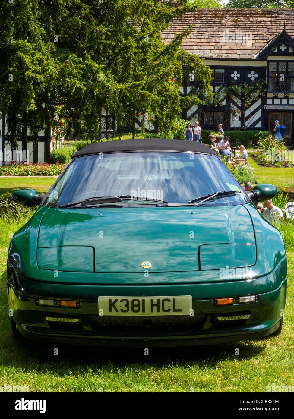 Green Lotus in front of Gawsworth Hall Stock Photo