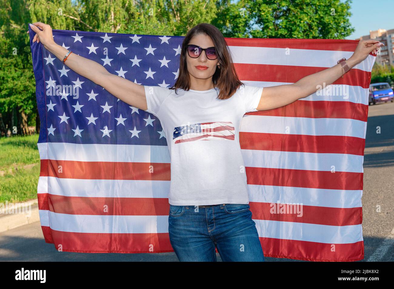 Usa happy flag young women hi-res stock photography and images - Page 10 -  Alamy