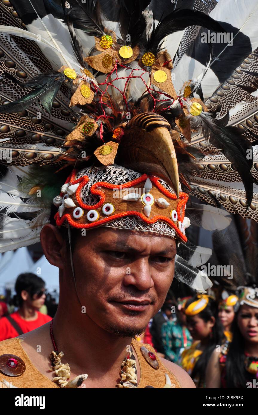 Dayak traditional mask hires stock photography and images Alamy