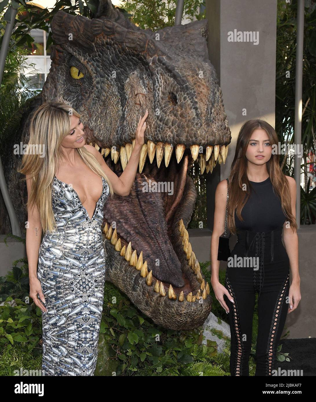 (L-R) Heidi Klum and Leni Olumi Klum at the Universal Pictures