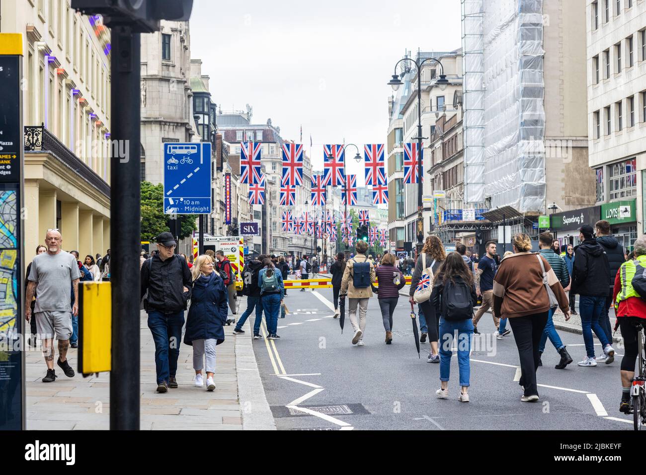 London the Mall and the Platinum Jubilee Stock Photo Alamy