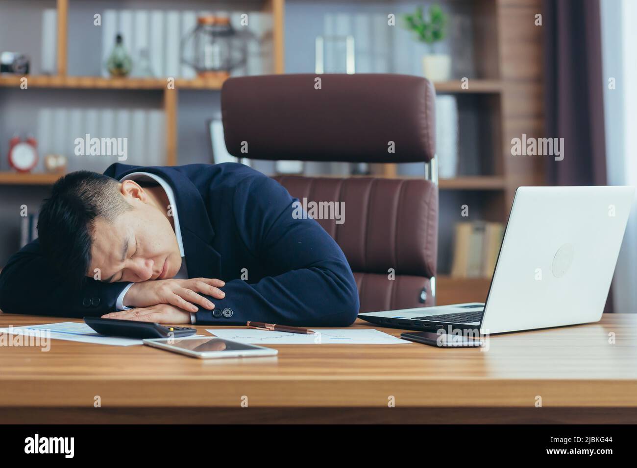 Japanese businessman asleep hires stock photography and images Alamy