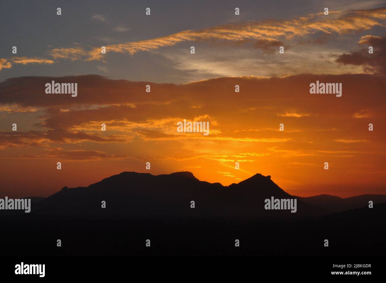 Sunrise hd photos hi-res stock photography and images - Alamy