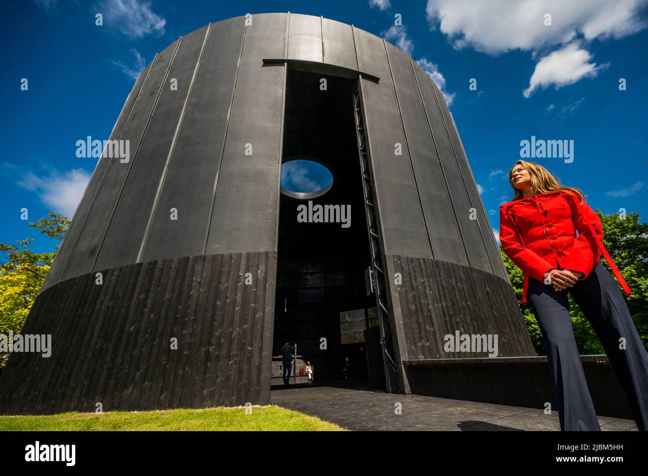 The grace gates uk hi-res stock photography and images - Alamy