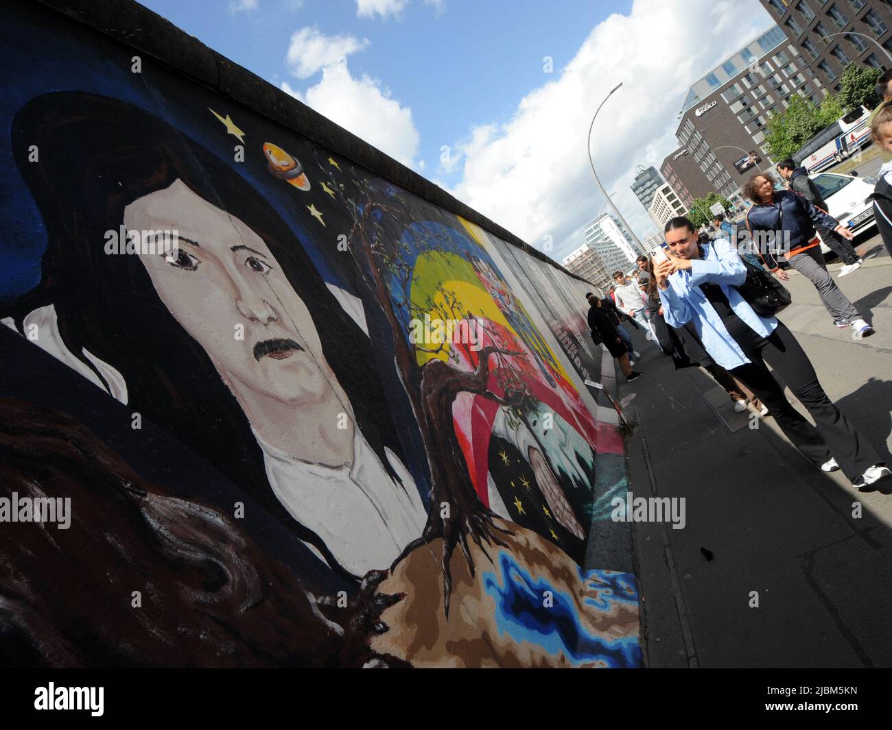 berlin-wall-mural-stock-photo-alamy