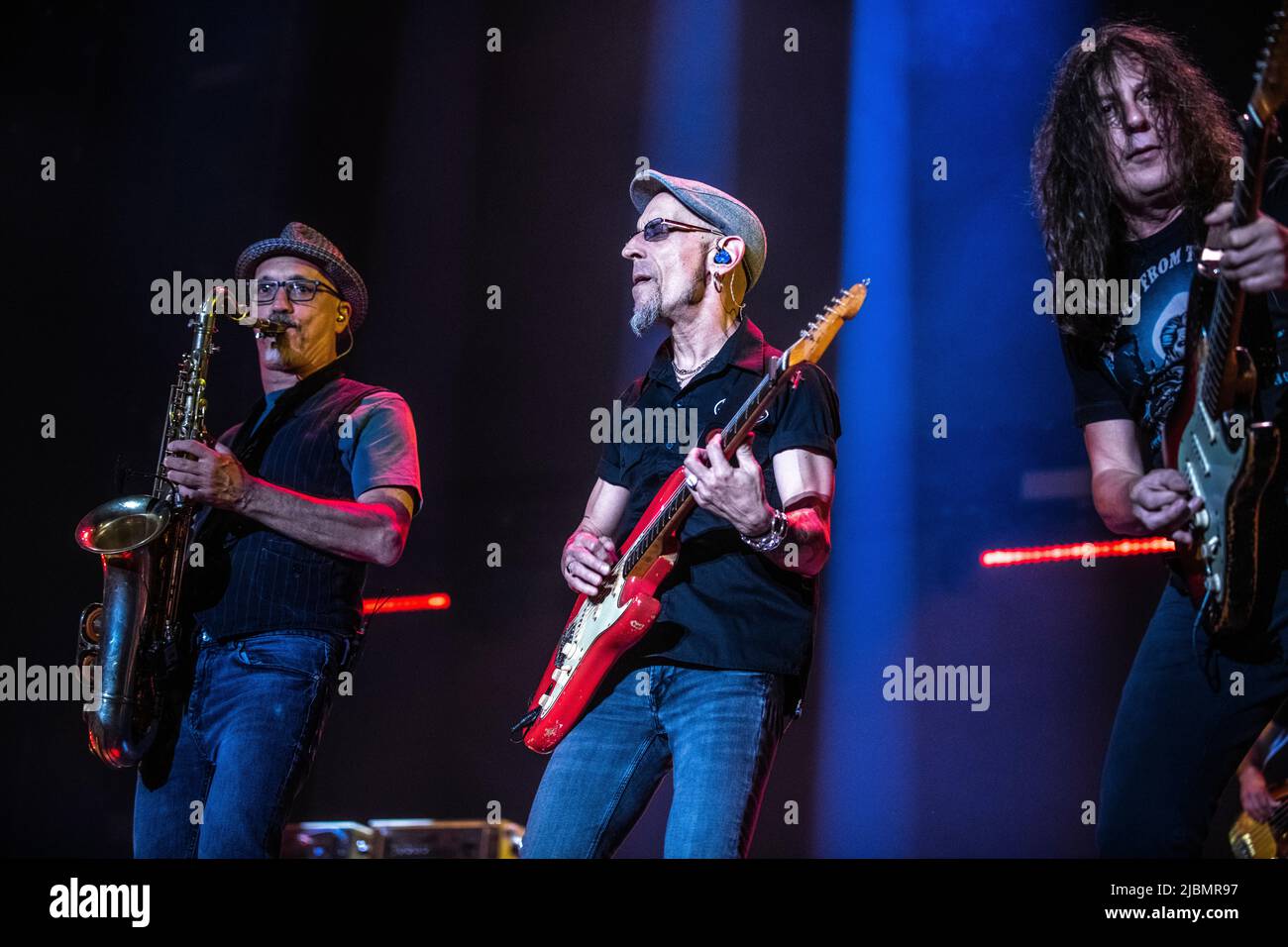 Fito & Fitipaldis performing at Palau Sant Jordi, Barcelona 04 Jun. 2022. Photographer: Ale Espaliat Stock Photo