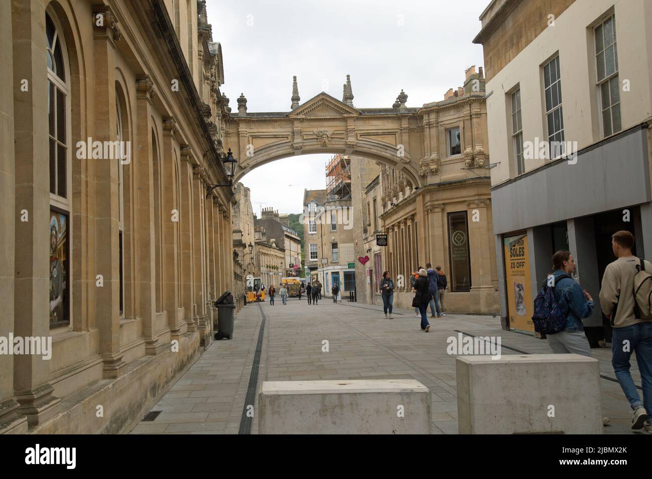 Bath, England, May 26th 2022, tourists wander the historic streets of the town. Stock Photo