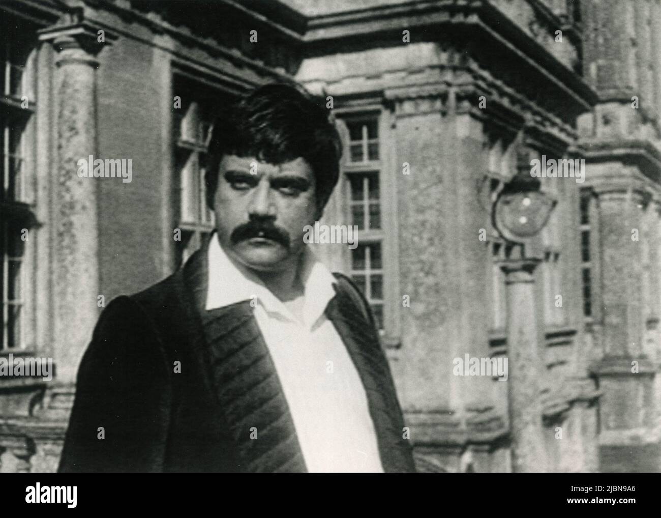 Oliver Reed, Biography, Movie Highlights and Photos