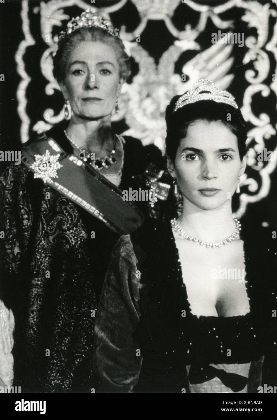 British actresses Vanessa Redgrave and Julia Ormond in the TV Series Young Catherine, UK 1991 Stock Photo