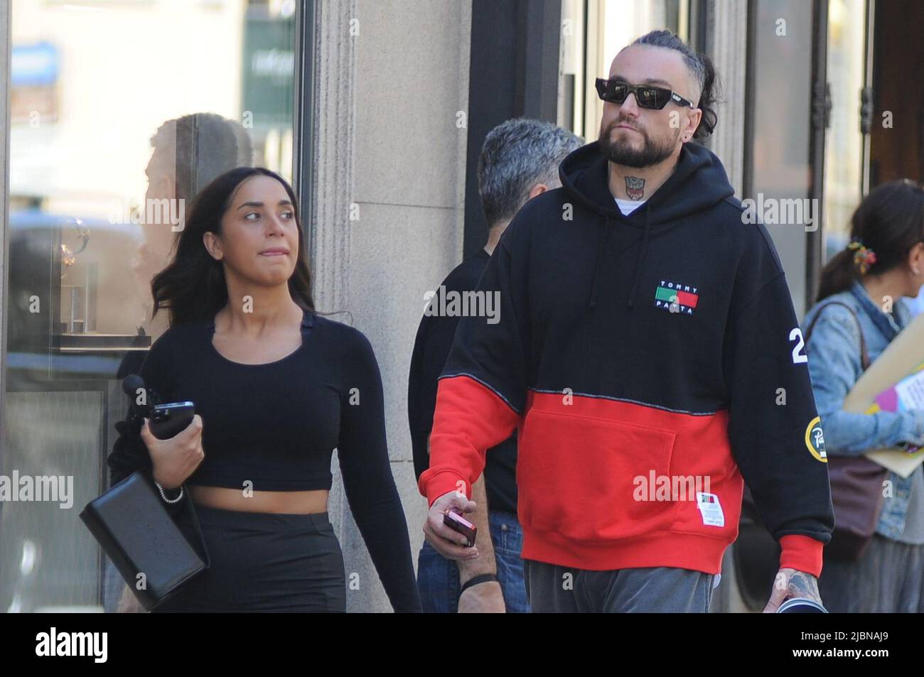 Felpa tommy hilfiger hi-res stock photography and images - Alamy