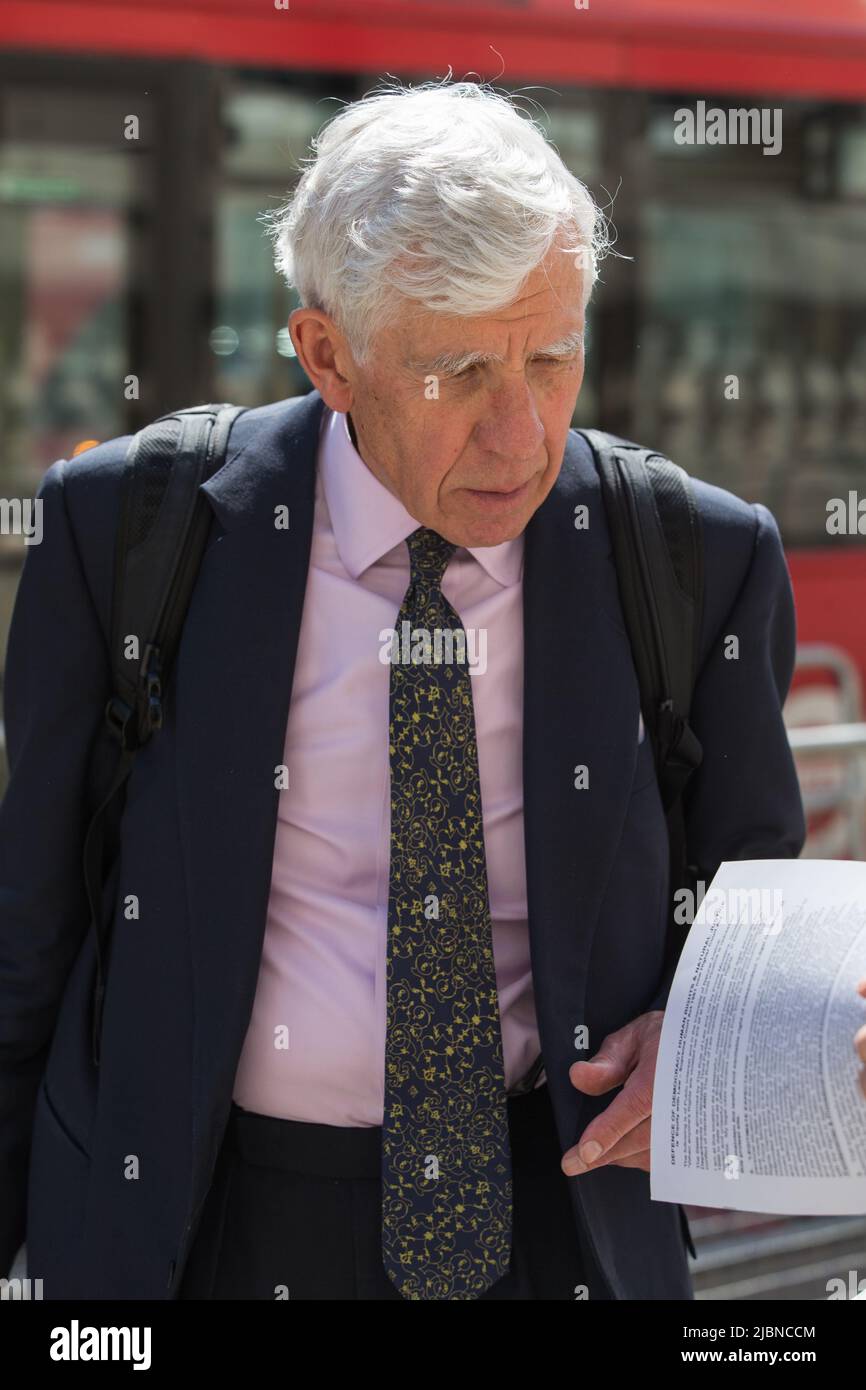 London uk 7th june 2022 Former Uk foreign secretary jack straw out side whitehall Stock Photo