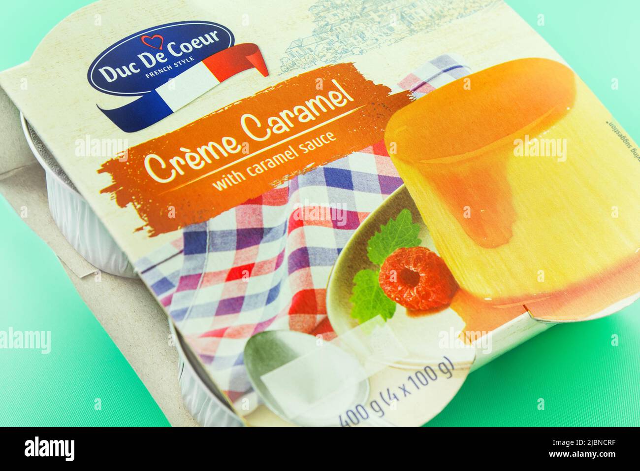 4 Duc de Coeur Creme Caramel Stock Photo - Alamy