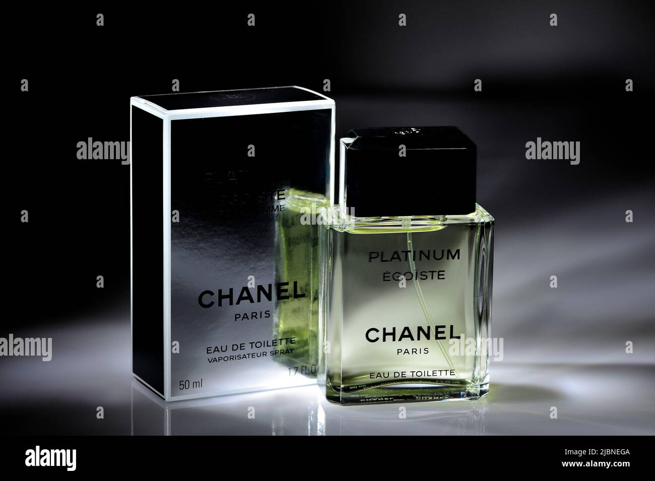 Chanel, platinum, Egoiste, box, business, sale, black friday,perfum,  bottle, fragrance, spirit, odour, product, perfume, mens perfume bottle,  parfum Stock Photo - Alamy