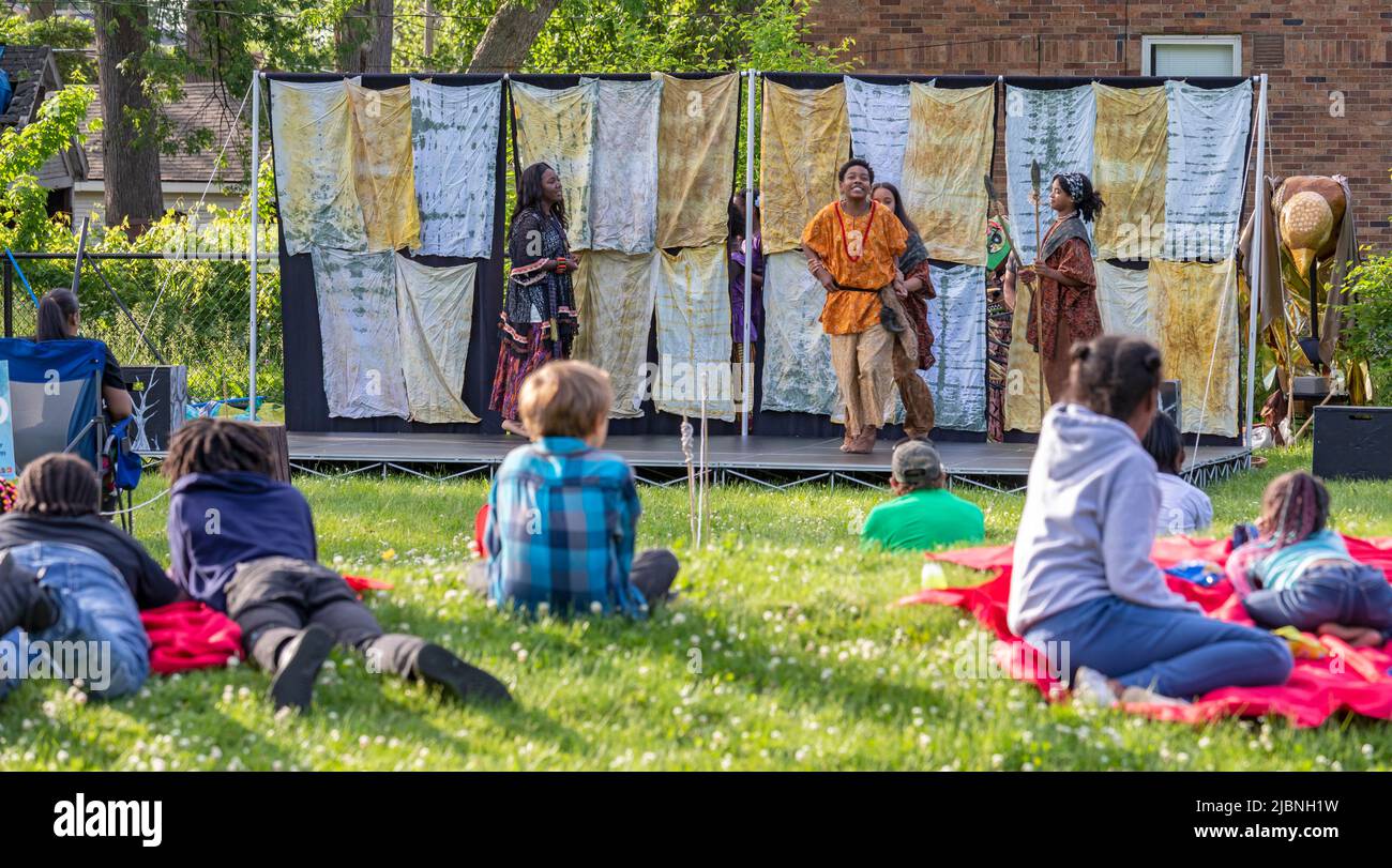 Detroit, Michigan - Mosaic Youth Theatre performs Mwindo, a play, with puppets, based on a story from the Congo. Mosaic performed the play in neighbor Stock Photo