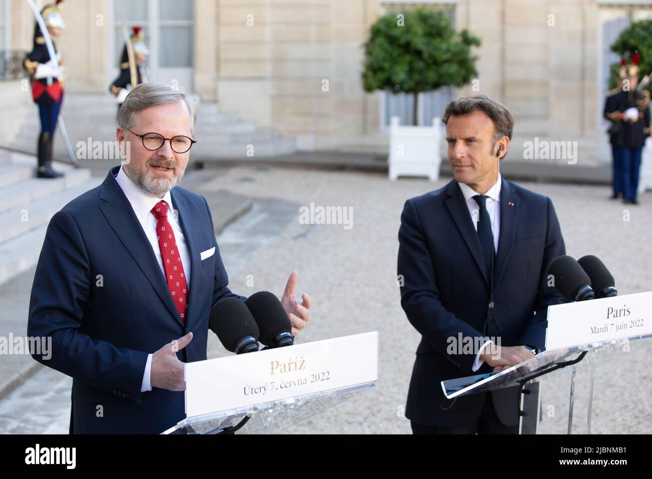 Paris, France the 7 June 2022, meeting between the  Czech Prime Minister, Petr Fiala, and the french President, Emmanuel Macron, François Loock/alamy Stock Photo