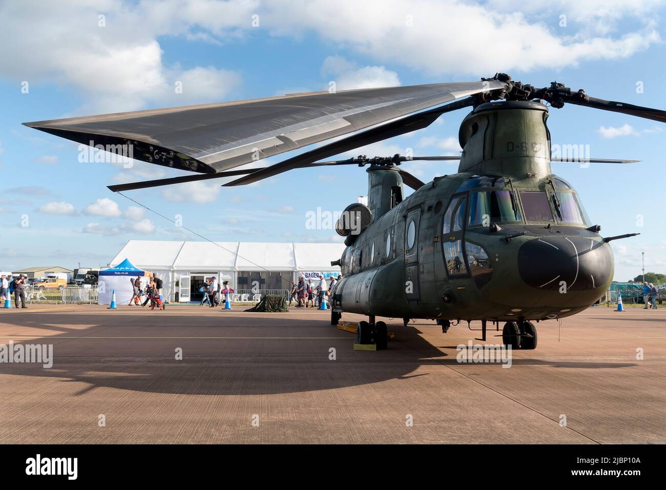 Fairford, Gloucestershire, UK - July 2019: No 298 Squadron Royal Netherlands Air Force (Koninklijke Luchtmacht) CH-47D Chinook heavy lift helicopter ( Stock Photo