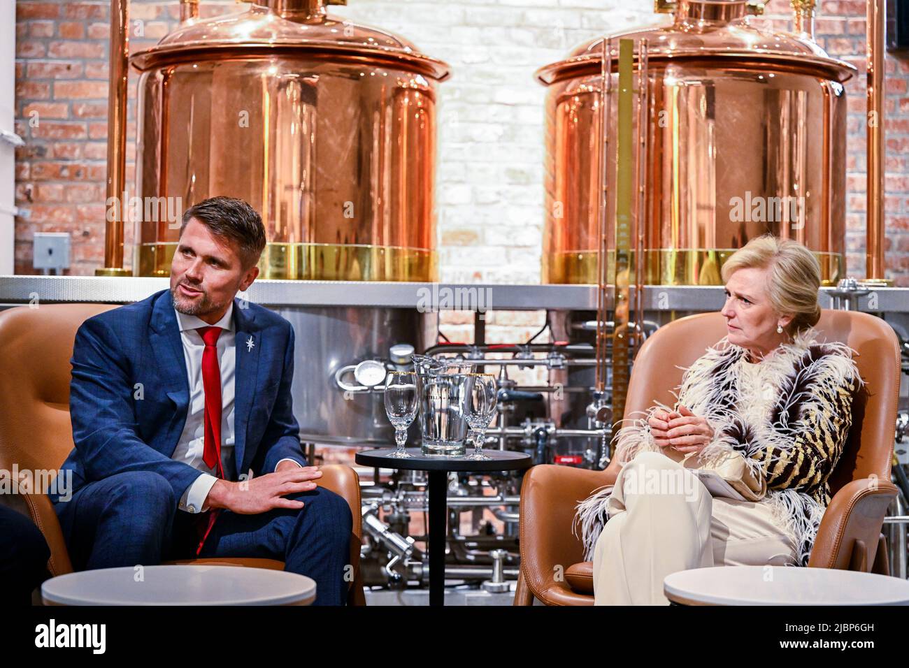 Brendan whitworth wedding | Beachweddingtips.com