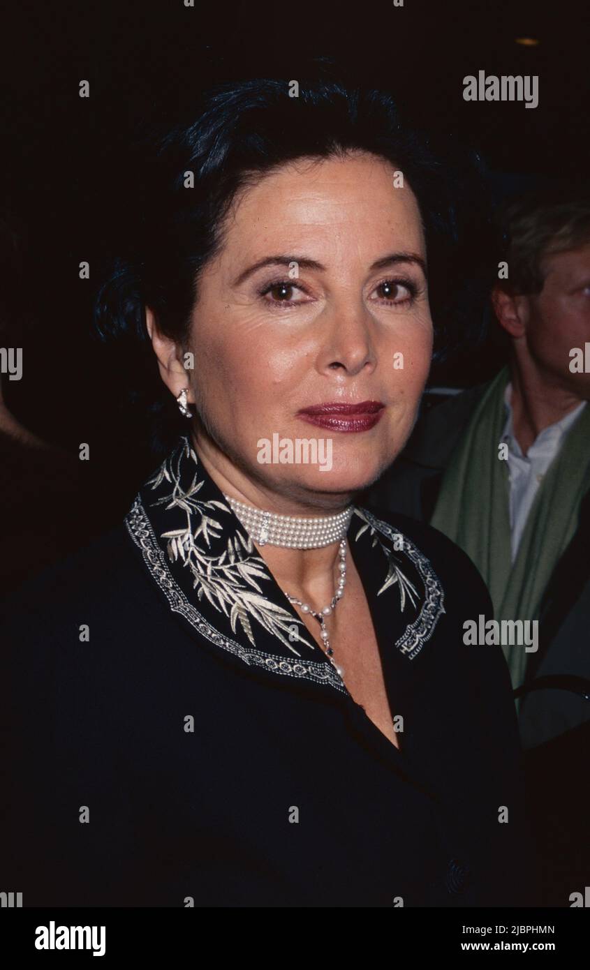 Barbara Parkins attends a screening of "Valley of the Dolls" at Chelsea West Cinemas in New York City on February 16, 2000.  Photo Credit: Henry McGee/MediaPunch Stock Photo
