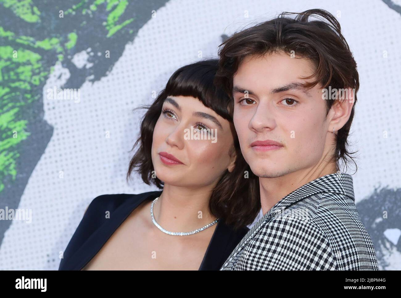 hollywood-ca-us-june-7-2022-louis-partridge-sydney-chandler