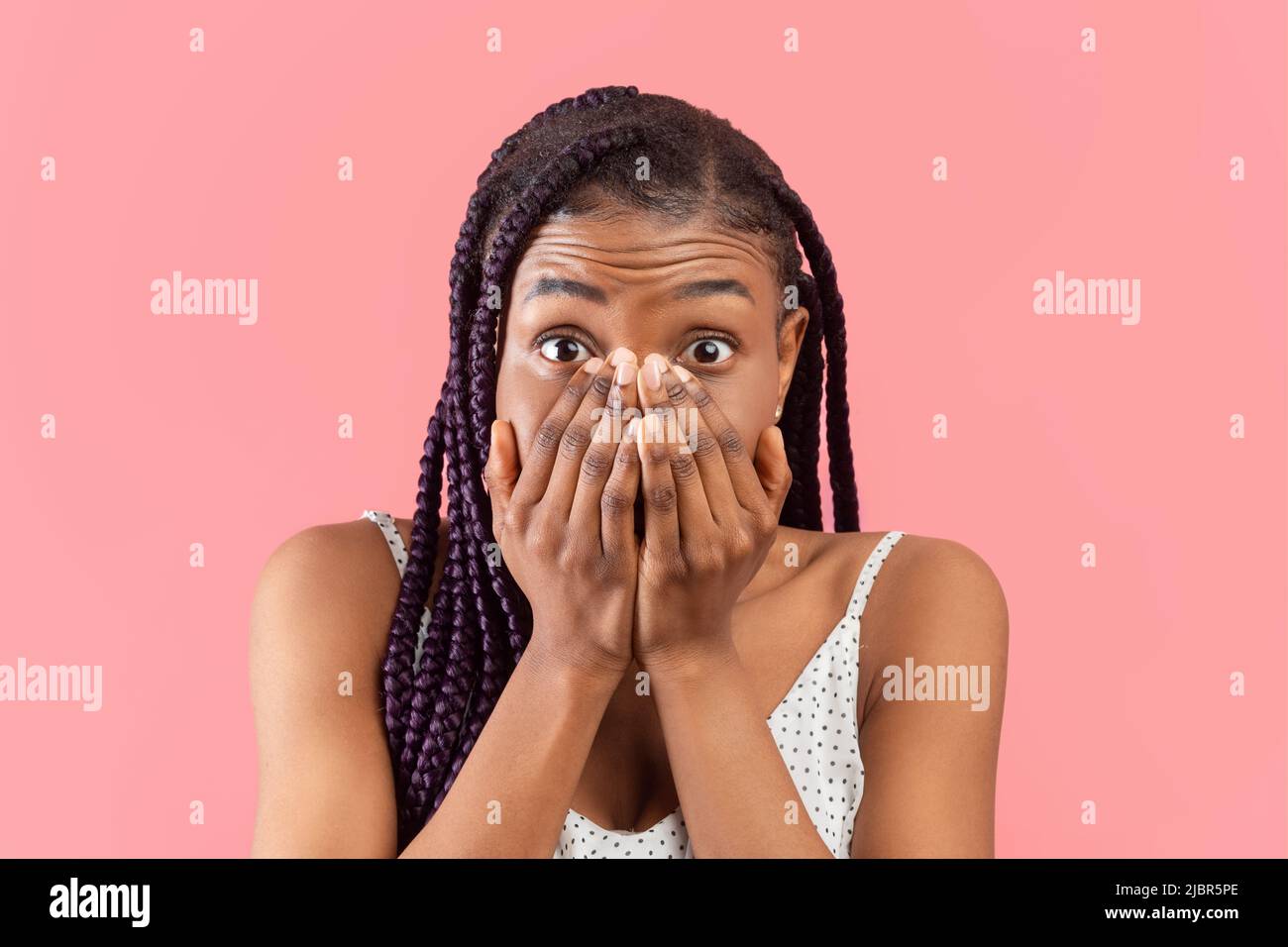 Man scared hands face hi-res stock photography and images - Alamy