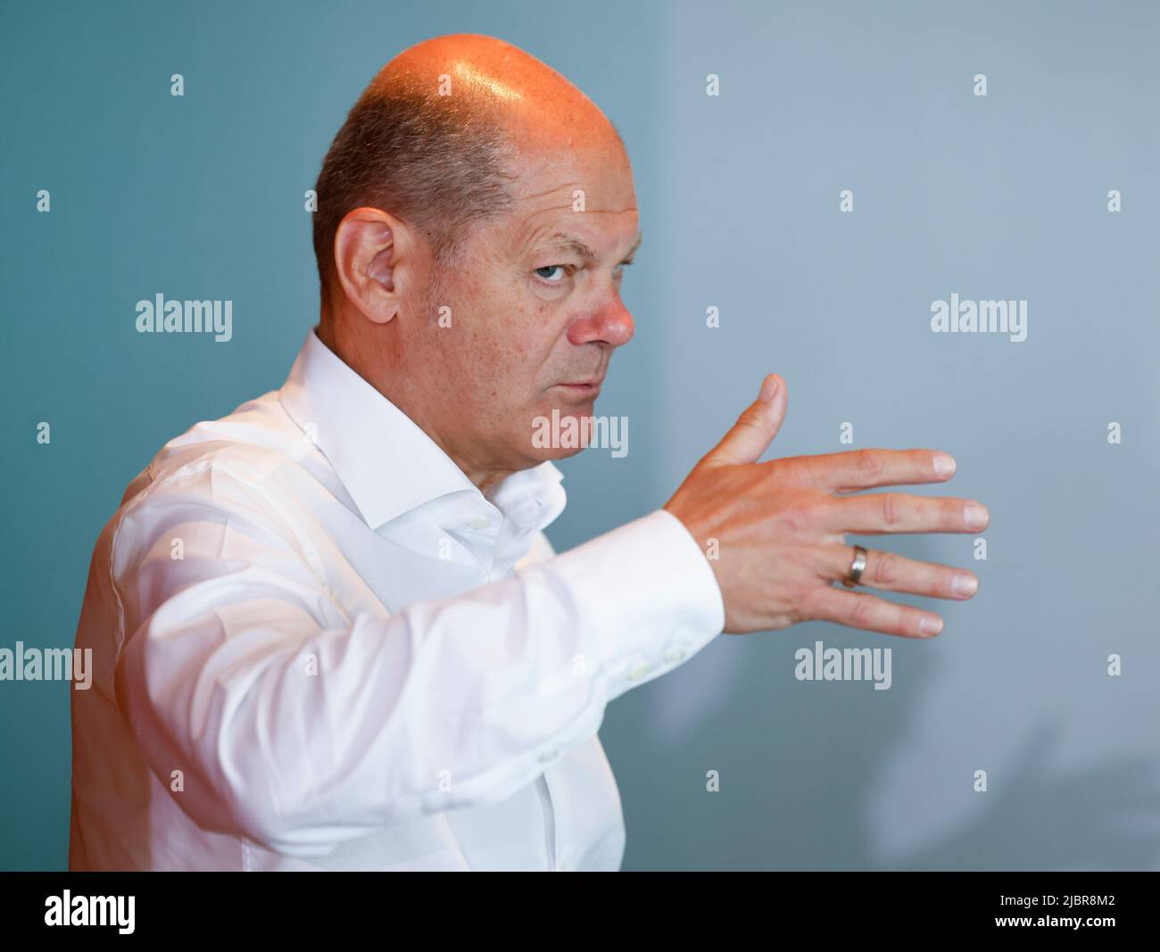 German Chancellor Olaf Scholz arrives for the weekly German cabinet meeting at the Federal Chancellery in Berlin, Germany June 8, 2022. REUTERS/Hannibal Hanschke Stock Photo