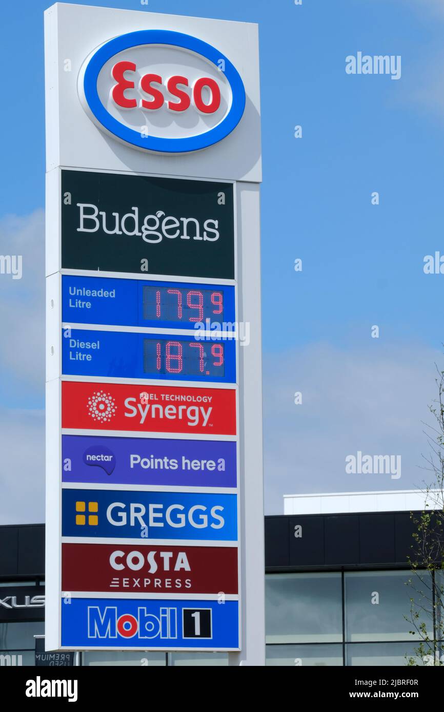 Bristol, UK. 8th June, 2022. Petrol and Diesel prices continue to drive