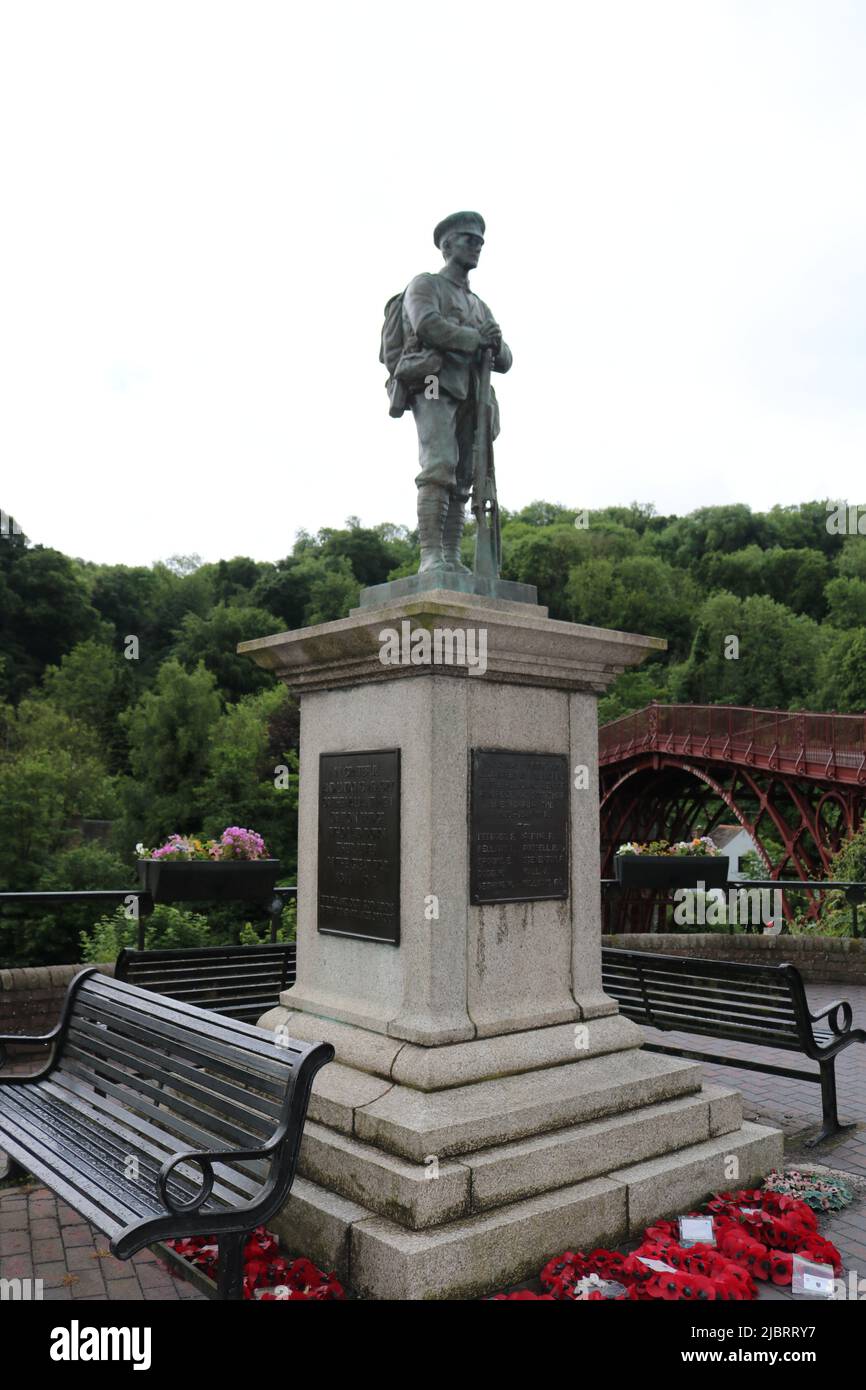 The Iron Bridge, Telford, Shropshire, UK - Tourist Attraction.  Bronze statue of a soldier. Stock Photo