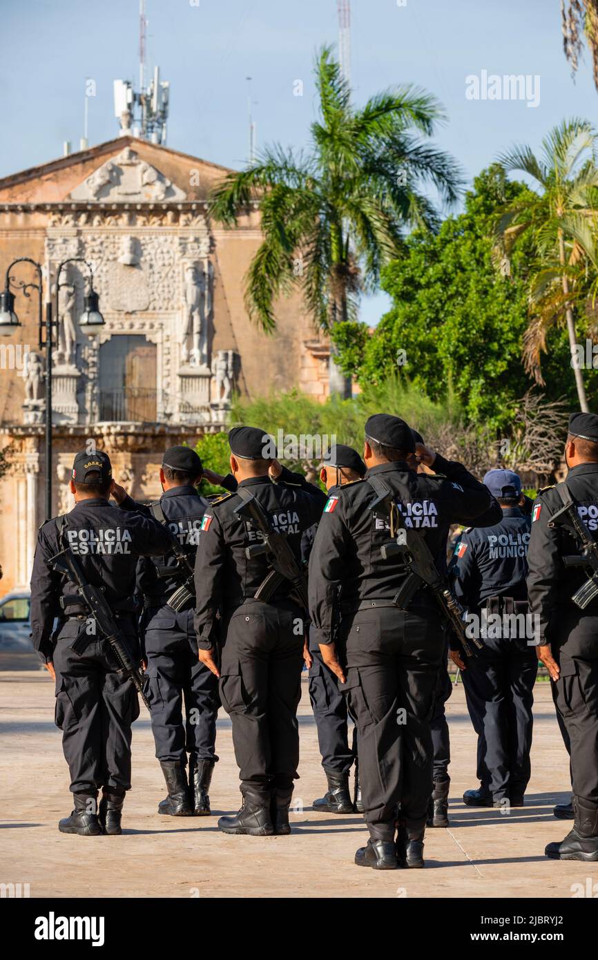 Mexico, state of Yucatan, Merida, capital of the state of Yucatan, ceremony in homage to police officers who died in service on the Plaza Grande Stock Photo