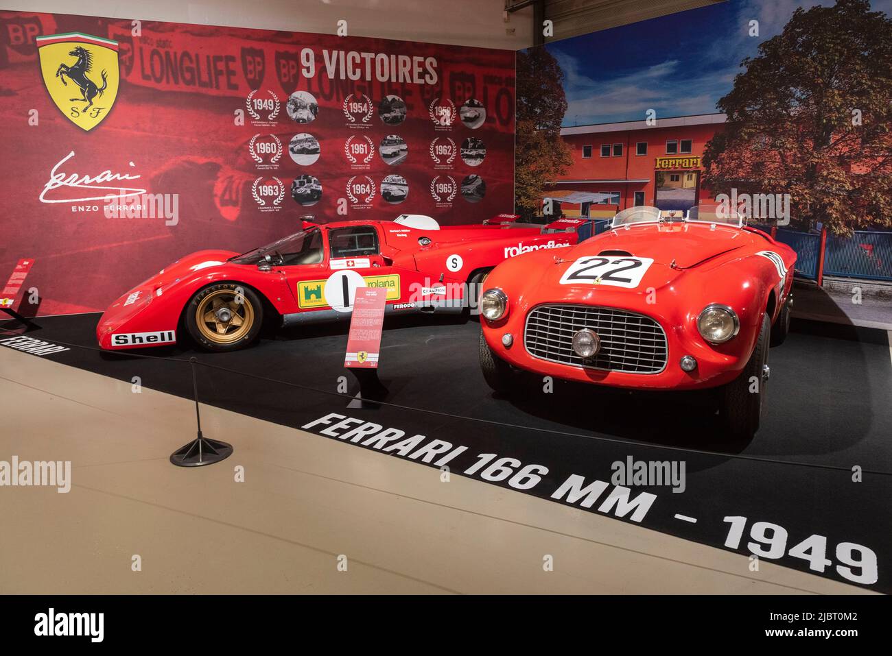 France, Sarthe, Le Mans, the automobile museum of Sarthe, Museum of the 24 hours of Le Mans, two Ferraris, on the right the 166MM from 1949 Stock Photo