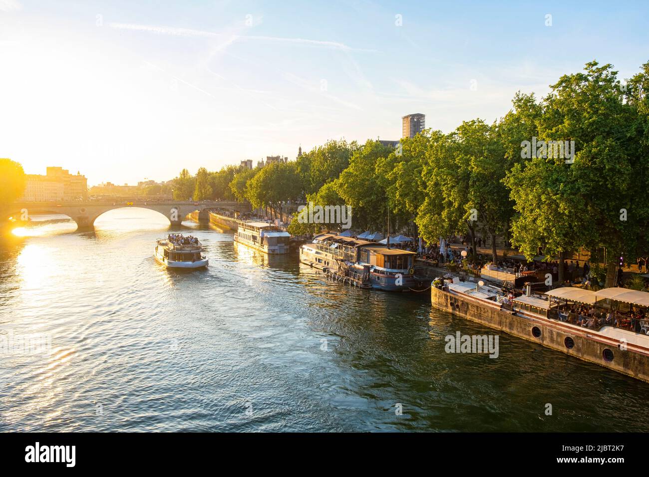 France, Paris, area listed as World Heritage by UNESCO, Parc des Rives ...