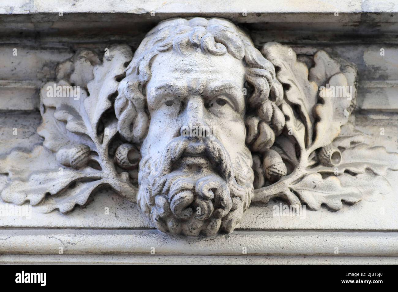 France, Loire Atlantique, Nantes, 3 Rue de Verdun, sculpted head (Mascaron) above the carriage entrance Stock Photo